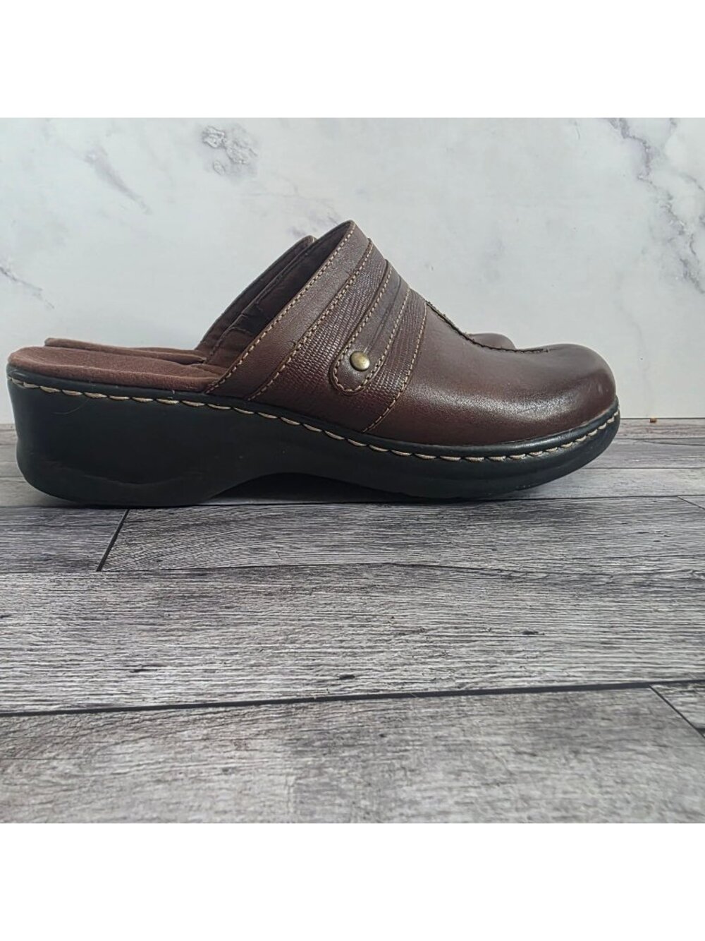 Clarks Bendables Womens Brown Leather Slip-On Clogs Size 9.5 Comfort Shoes
